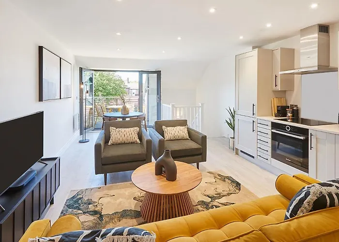 Host & - St Johns Mews Apartment York