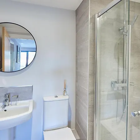 Host & - St Johns Mews *