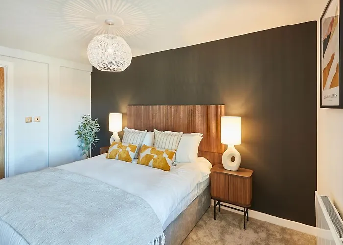 Apartment Host & - St Johns Mews