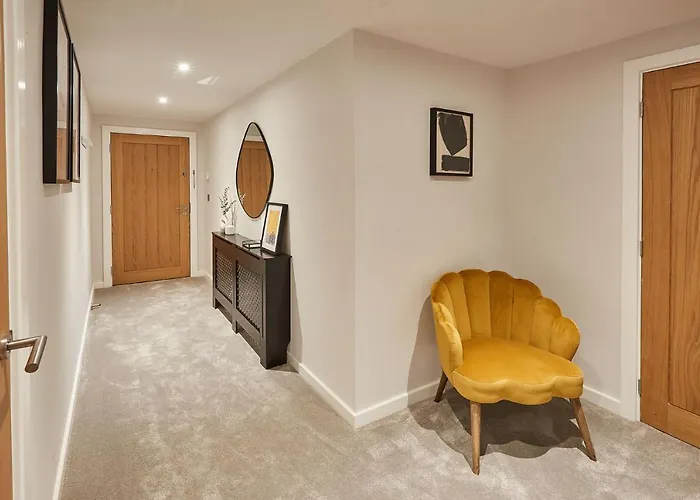 Host & - St Johns Mews Apartment *